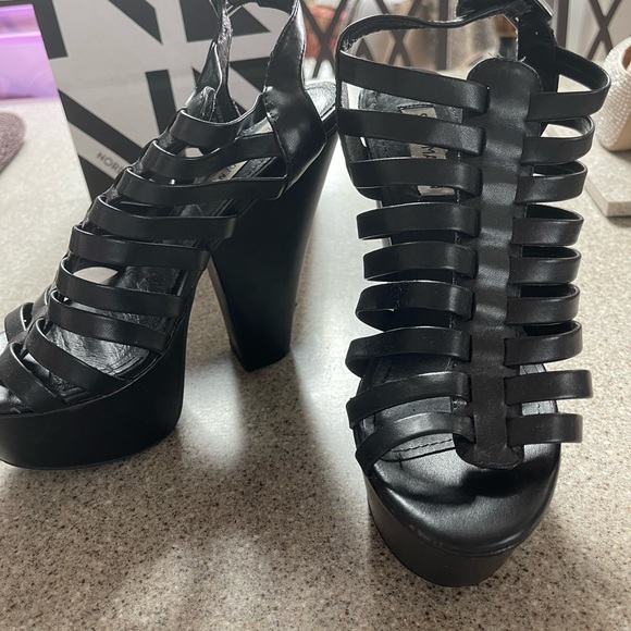 Steve Madden Heels - Picture 3 of 3